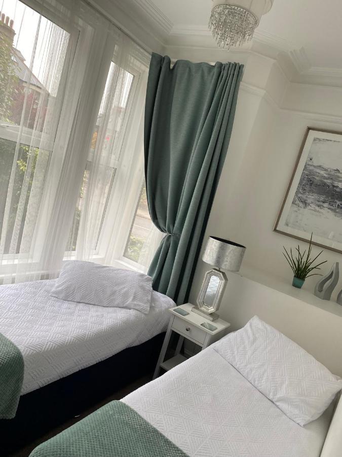 Standard Twin Room Garden View