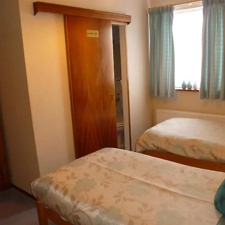 Arbury Lodge Guest House-3