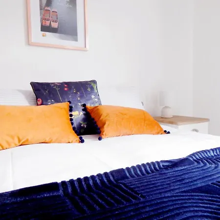 Modern, Well Located En-Suite Rooms With Parking - Orbitat Accommodations-2